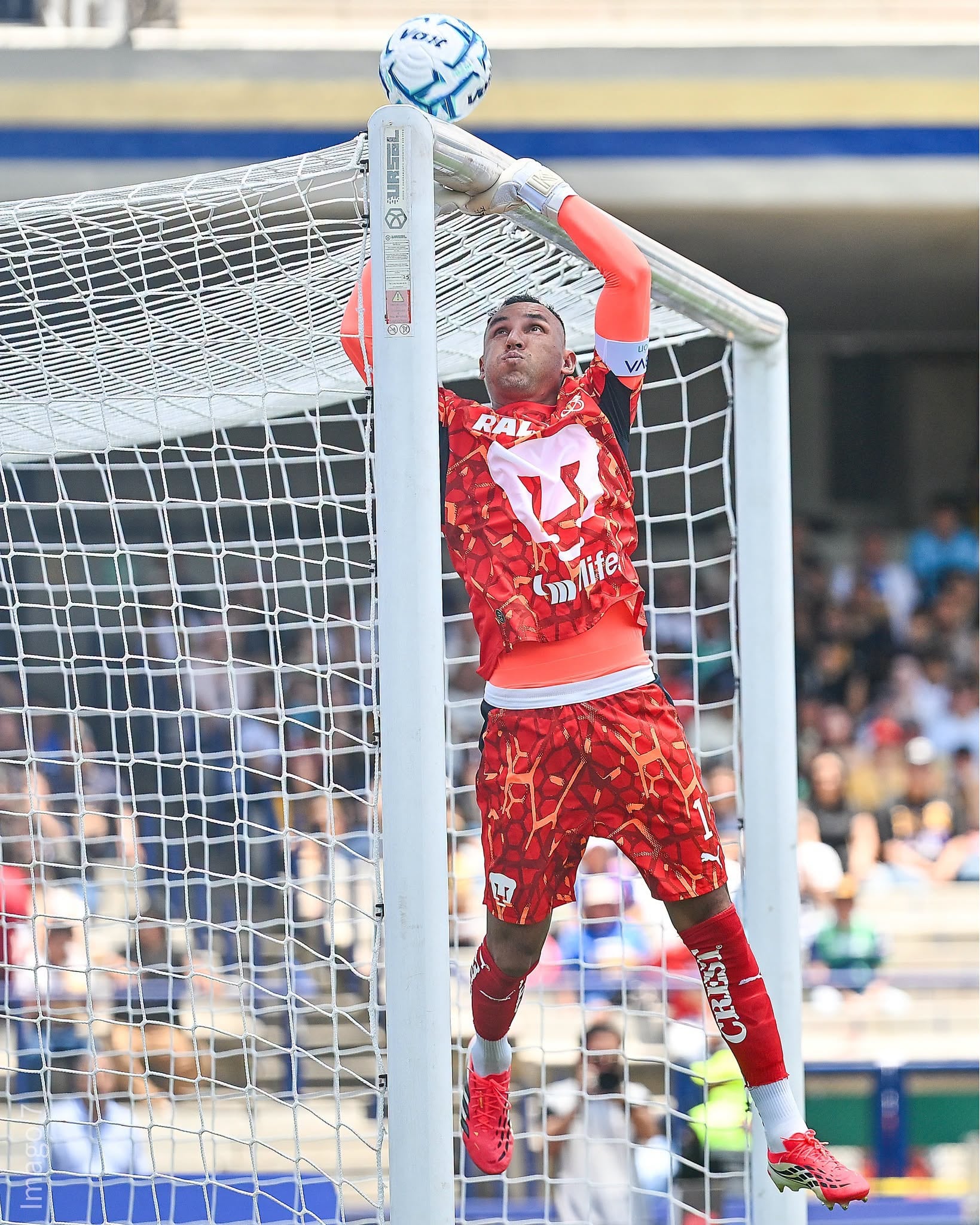 Keylor Navas estuvo atento y respondió cuando debía hacerlo en el partido entre Pumas y Querétaro.