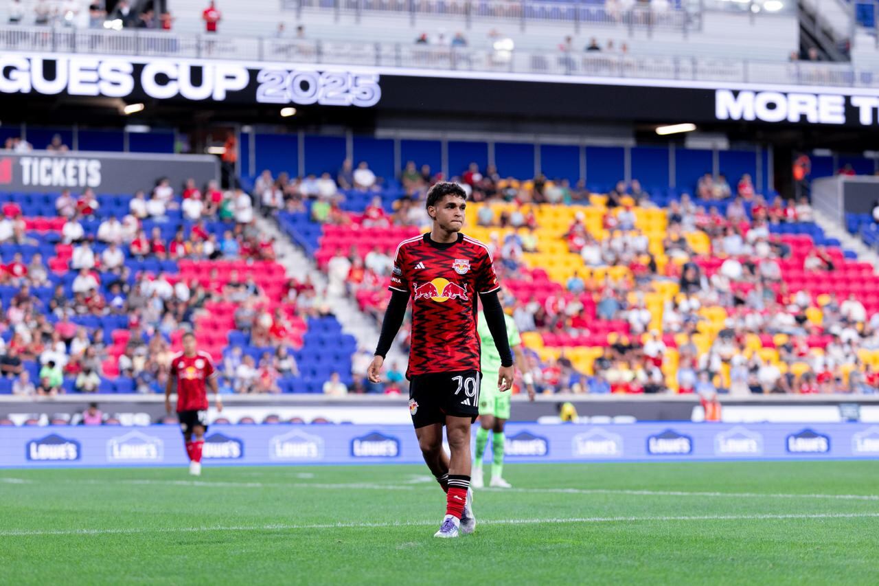 Andy Rojas en el juego entre los Red Bulls y Juárez de México, el único que ha jugado el tico con el primer equipo del club de la MLS.