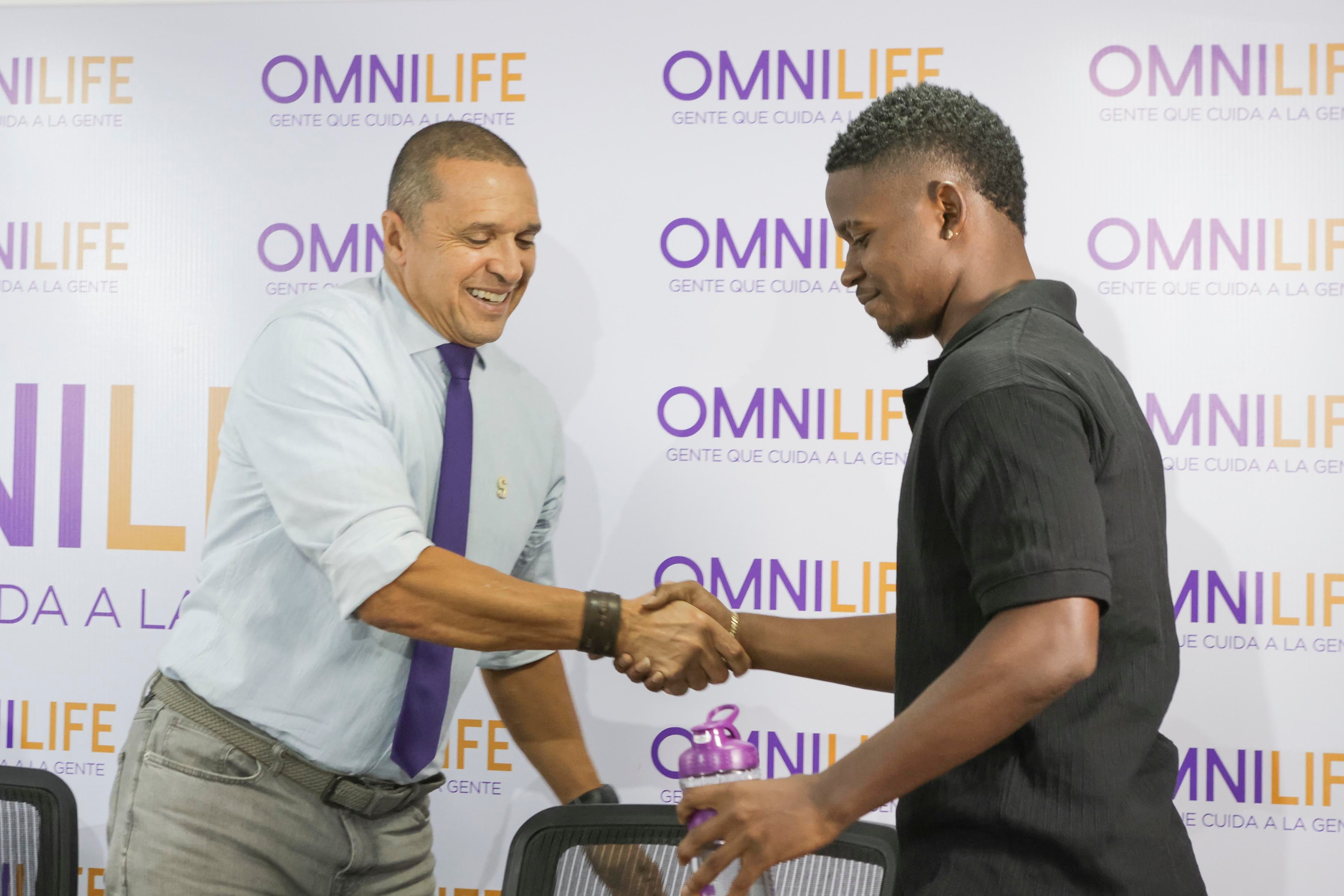 Saprissa presenta a sus nuevos jugadores panameños