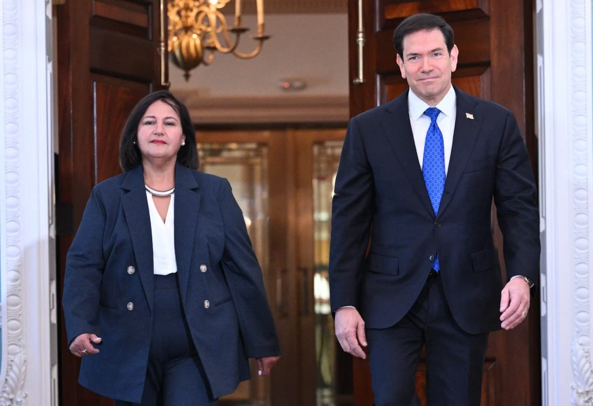 El secretario de Estado de Estados Unidos, Marco Rubio, se reúne con la líder opositora venezolana Dinorah Figuera en el Departamento de Estado, en Washington D. C., el 9 de octubre de 2026.
