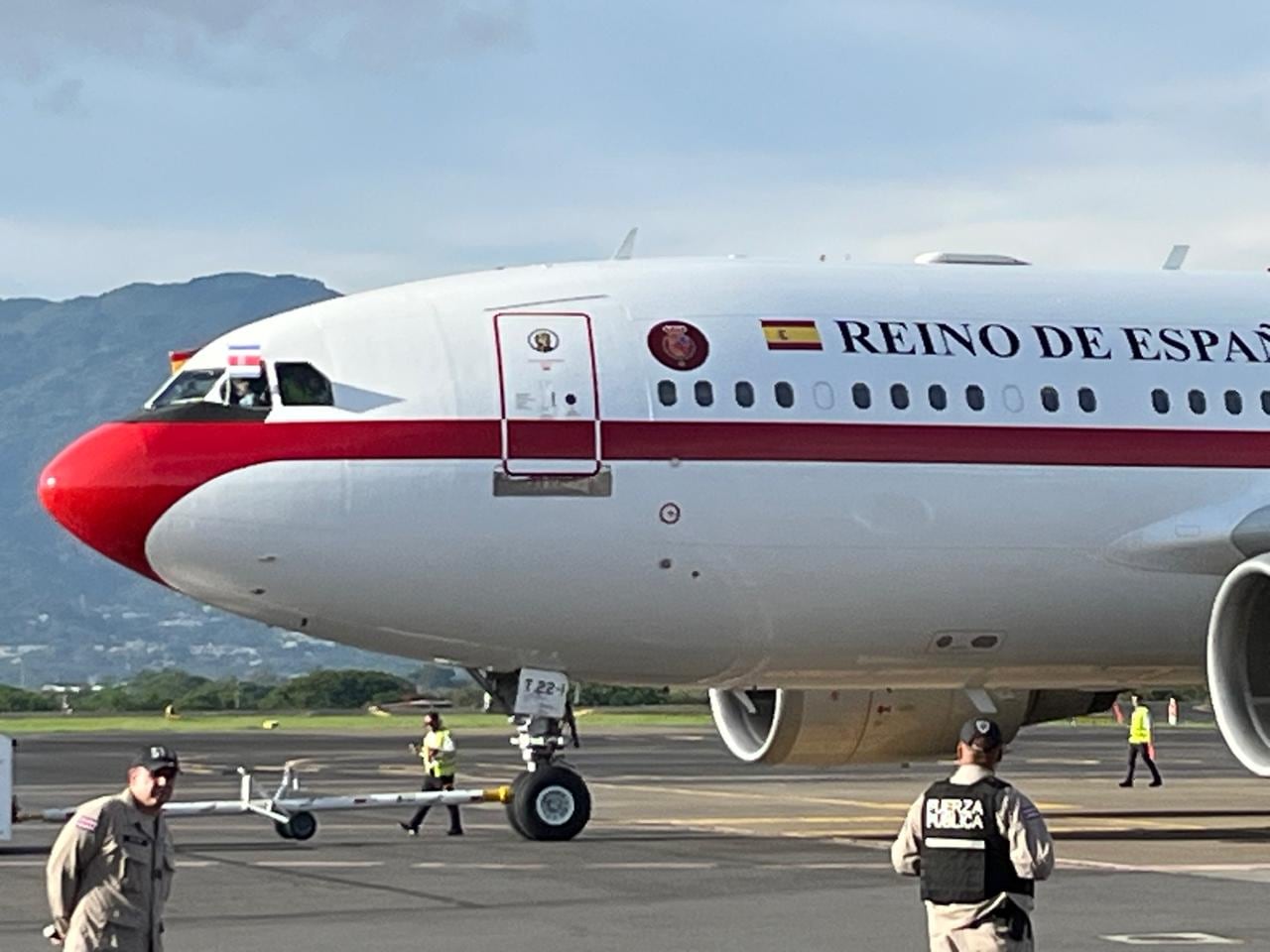 Llegada de Felipe VI, rey de España a base 2 del Aeropuerto Internacional Juan Santamaría.