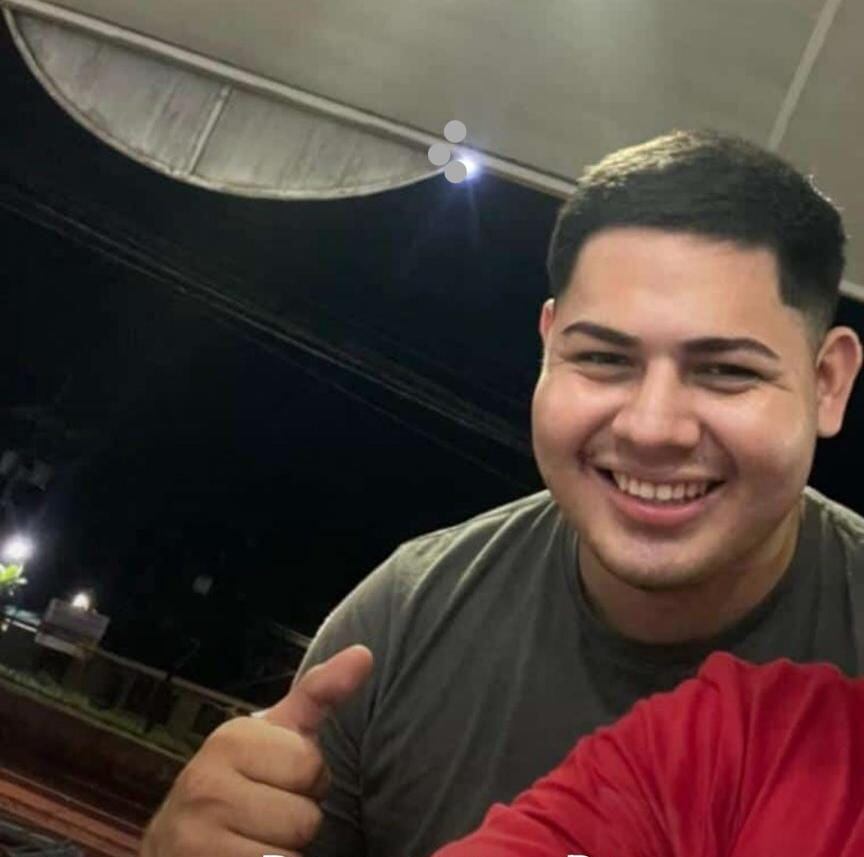 El fallecido tenía 23 años. Departía con allegados luego de ver el partido entre Heredia y la Liga cuando en una discusión recibió al menos tres balazos en Siquirres. Foto: suministrada por Reiner Montero.