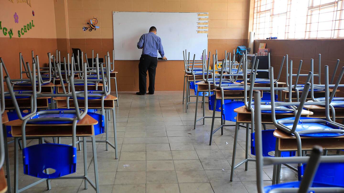 29/05/2020 Tierra Blanca. Fotos conceptuales de aulas vacias, sin estudiantes. El MEP pierde contacto con miles de estudiantes durante la pandemia. Foto: Rafael Pacheco