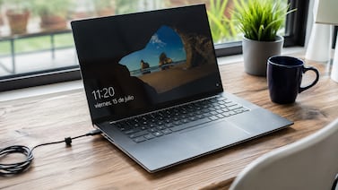 El hábito cotidiano que acorta la vida de su notebook y casi nadie menciona