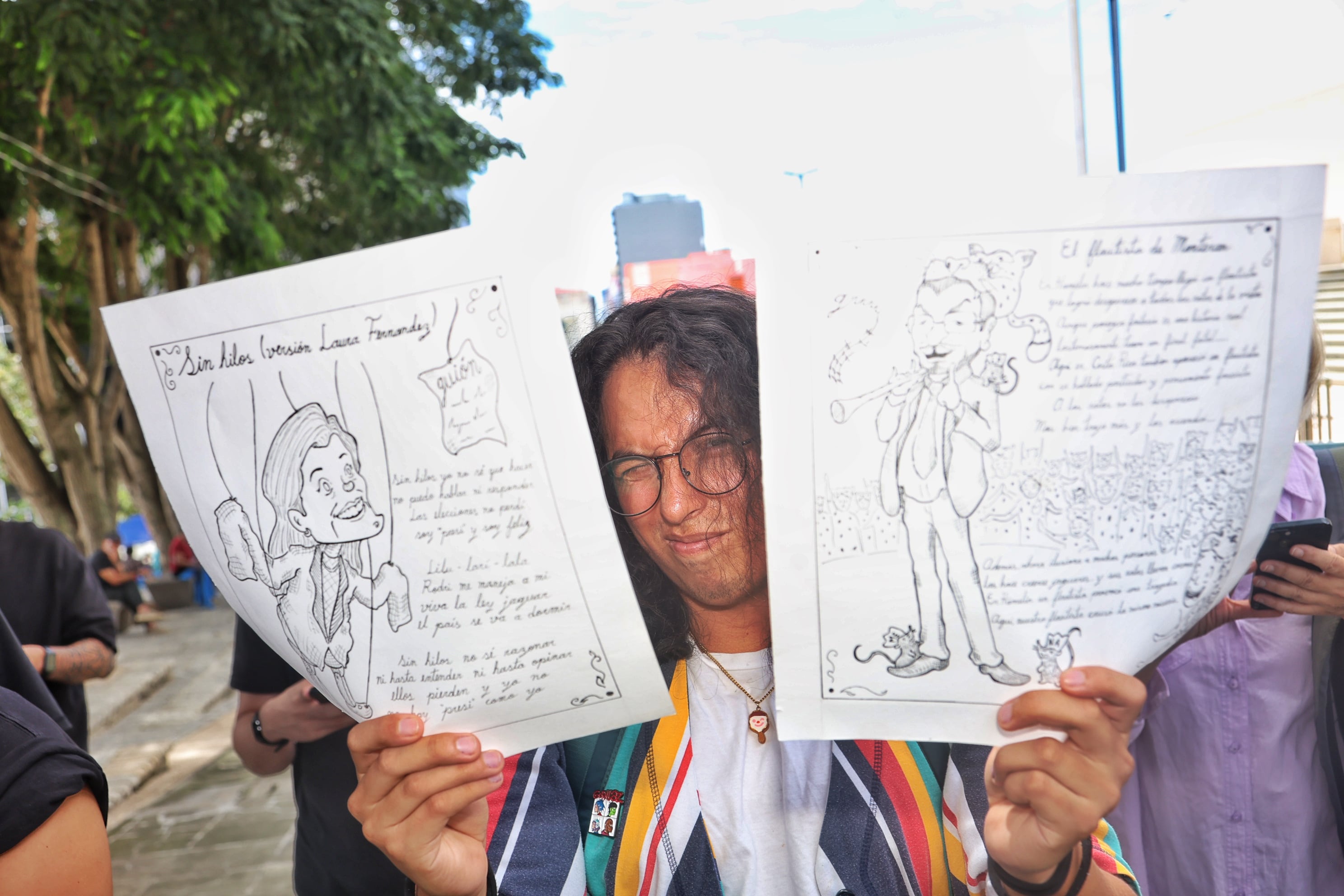 Plantón realizado frente a la asamblea legislativa en contra del recorte a la cultura/ en la imagen Jorge Rodríguez Ministro de Cultura