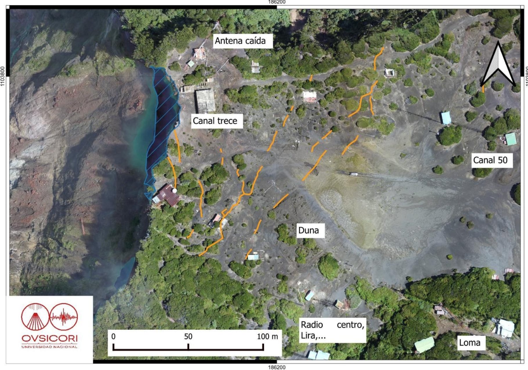 Ortomosaico del sector de torres del volcán Irazú, del 22 de setiembre de 2026. El área azul marca la zona colapsada y las líneas anaranjadas muestran las grietas cartografiadas.