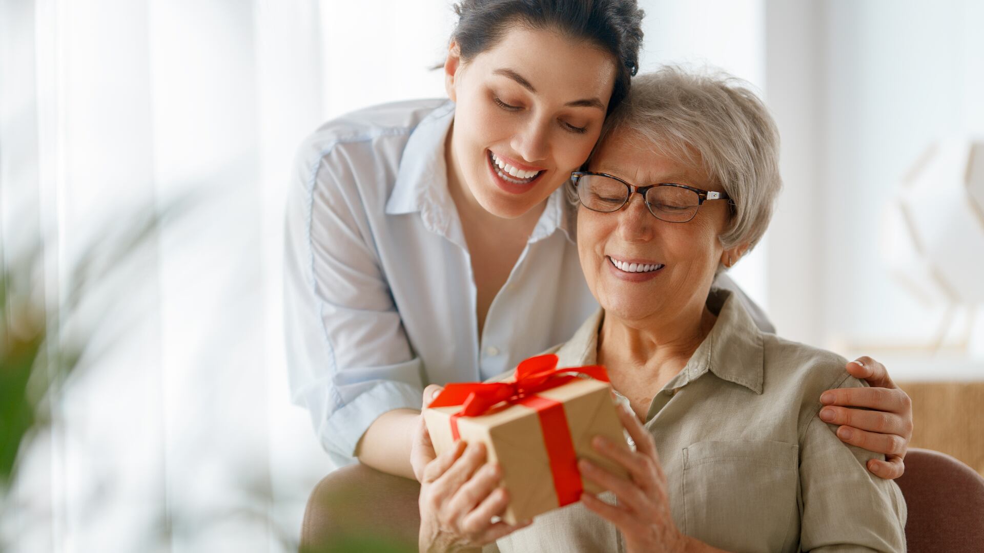 El Día de la Madre se celebra en Costa Rica el 15 de agosto. En 2025 será viernes y permitirá un fin de semana largo.