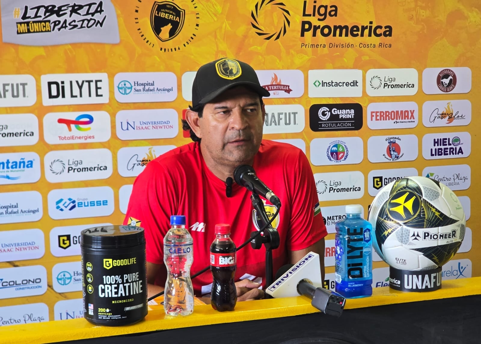 José Saturnino Cardozo atendió a la prensa este miércoles en Liberia.