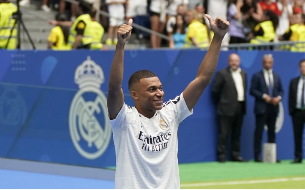 Kylian Mbappé
Real Madrid
Supercopa de Europa
13 de agosto del 2024
Tomado de Diario AS