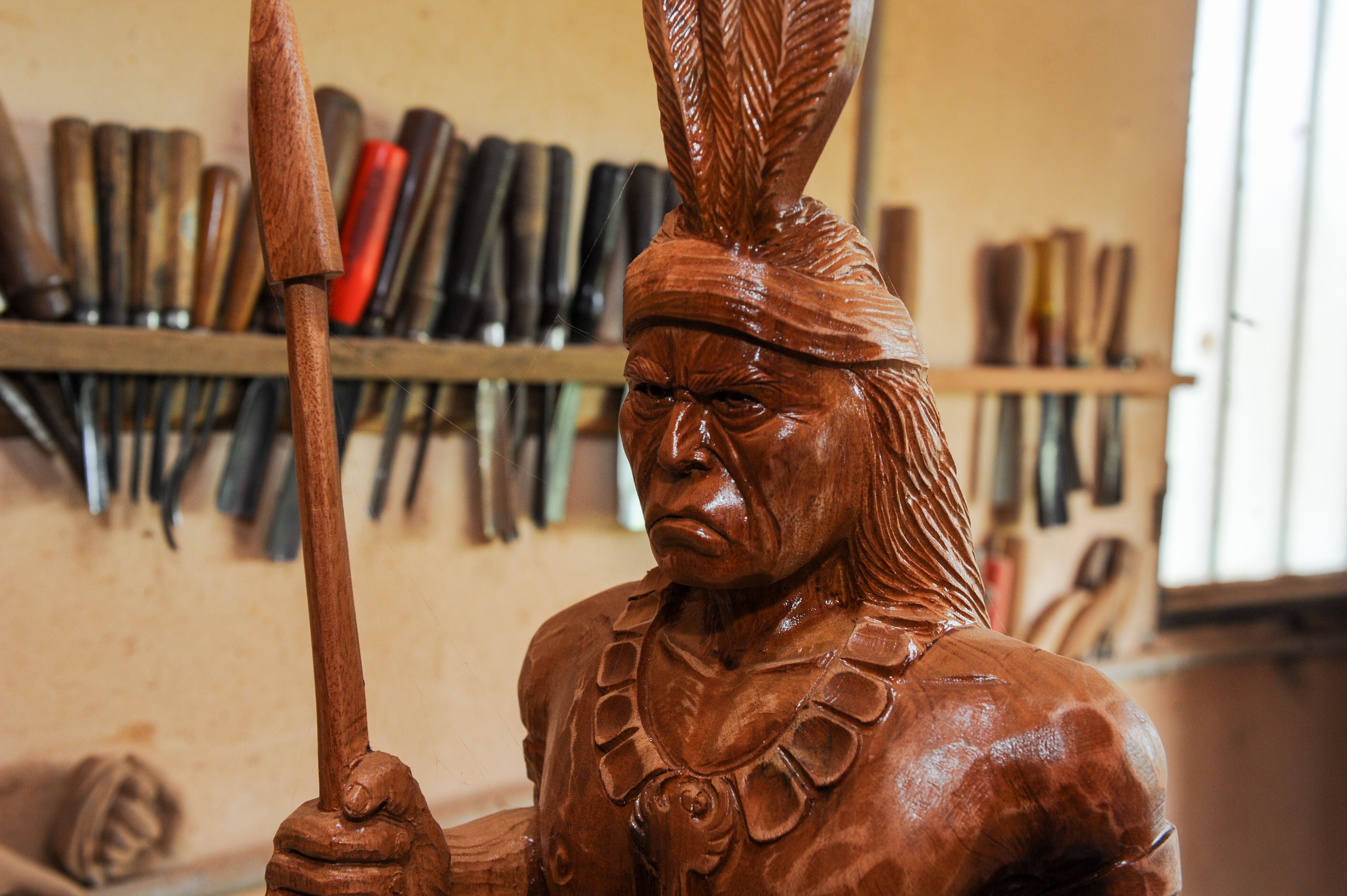 Escultor Jonathan Barrantes