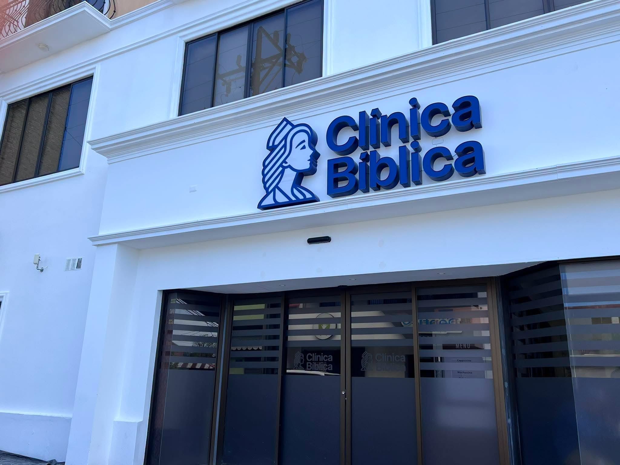 Clínica bíblica Liberia