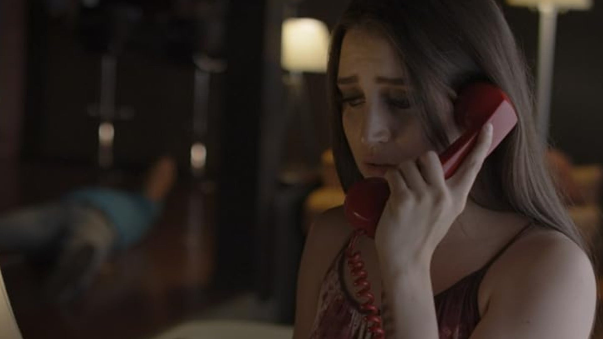 La película 'Prisionera del lente' pretende hacer consciencia sobre los peligros que acechan en la era digital. Foto: Café Cinema