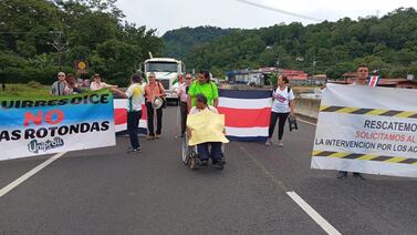 Limonenses levantan bloqueo de ruta 32 tras compromisos de gobierno
