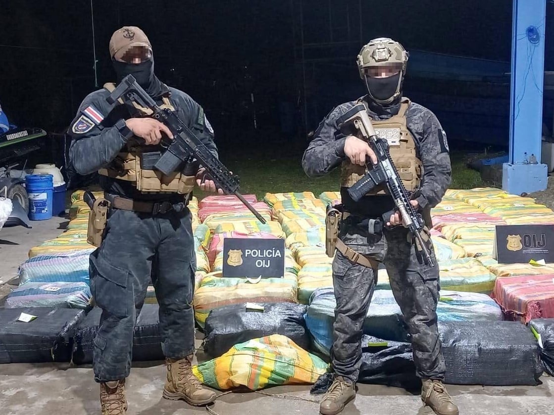 En un operativo las autoridades lograron dar con más de 1700 paquetes de droga.