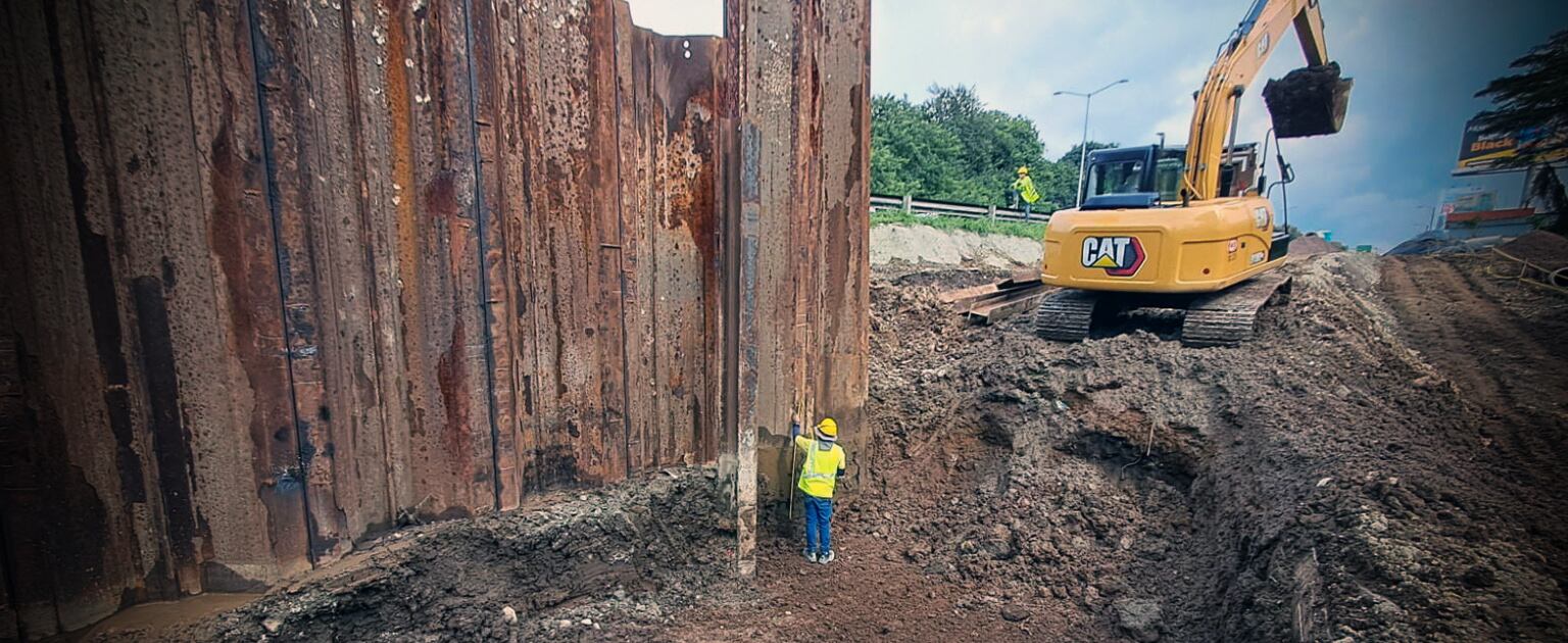 Entre los ítems que sufrieron aumento se cita la colocación de las llamadas tableestacas que se colocan como medida de protección. Foto: MOPT.