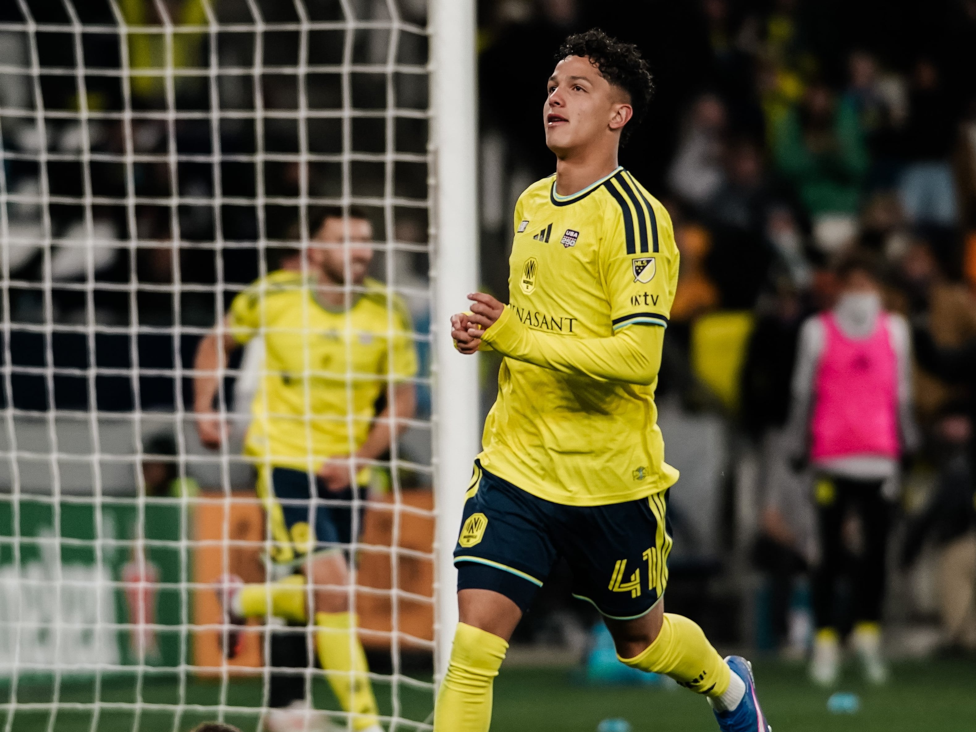 Warren Madrigal celebró su primera anotación con el Nashville de la MLS.