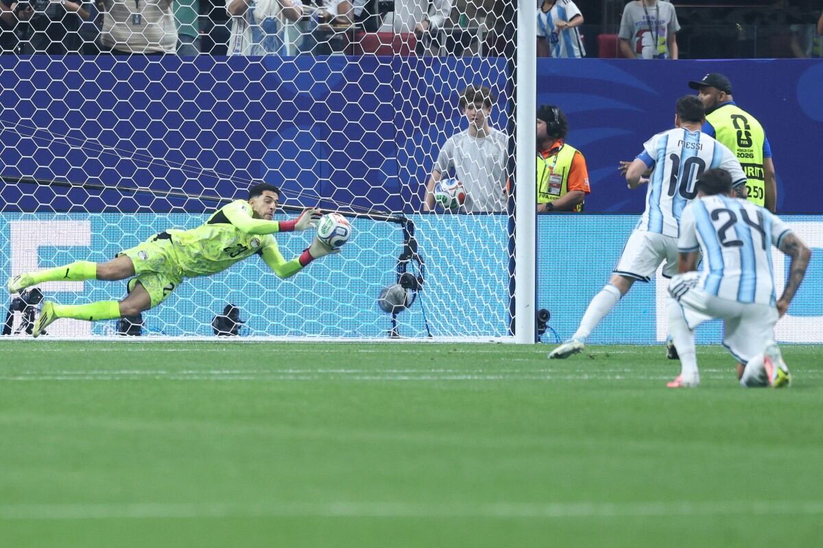 Mostafa Shoubir le paró el remate a Lionel Messi en el Mundial 2026.