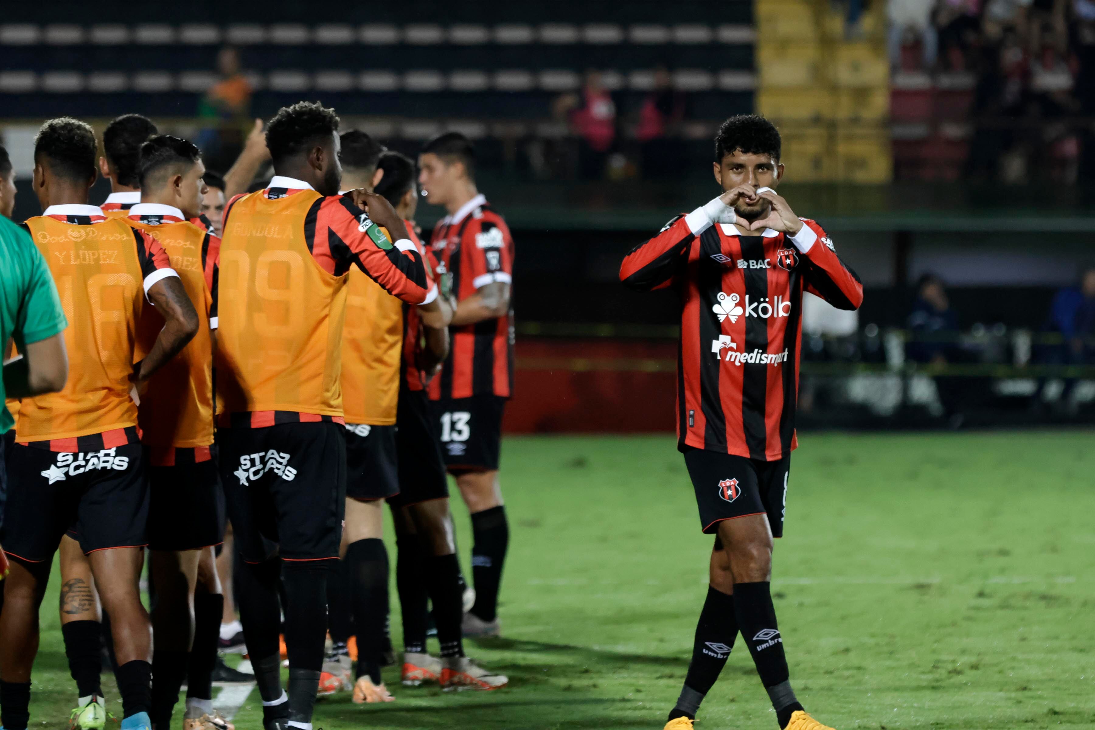 Liga Deportiva Alajuelense (LDA) y Municipal Pérez Zeledón.