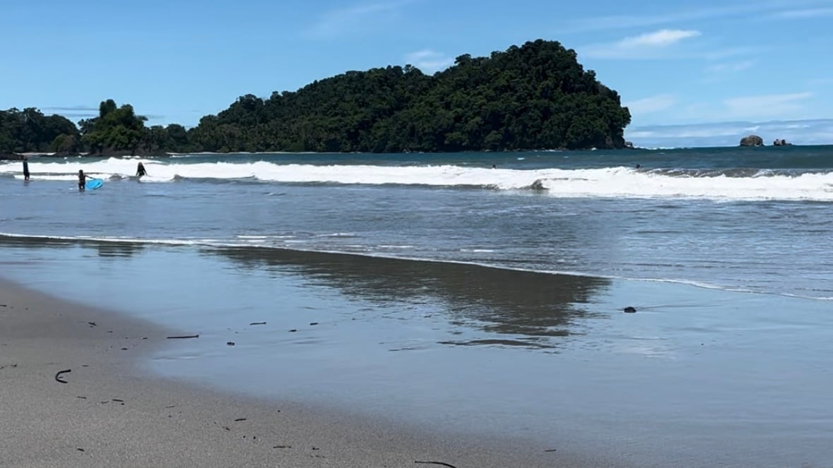 La playa ofrece todo un espectáculo imposible de perderse.