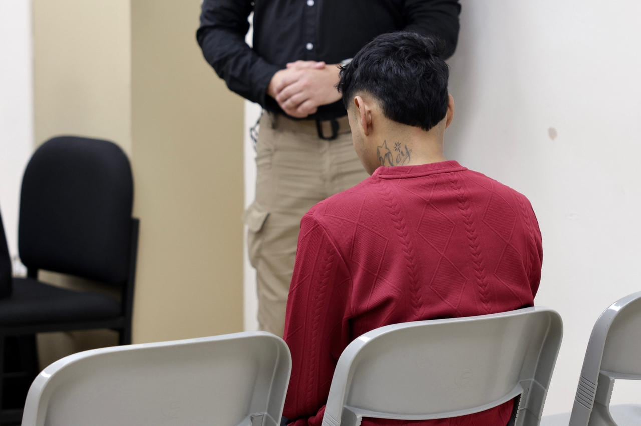 Jeremy Buzano, de 27 años, es el único sospechoso de asesinar a su pareja sentimental, Nadia Peraza, en febrero del 2024.