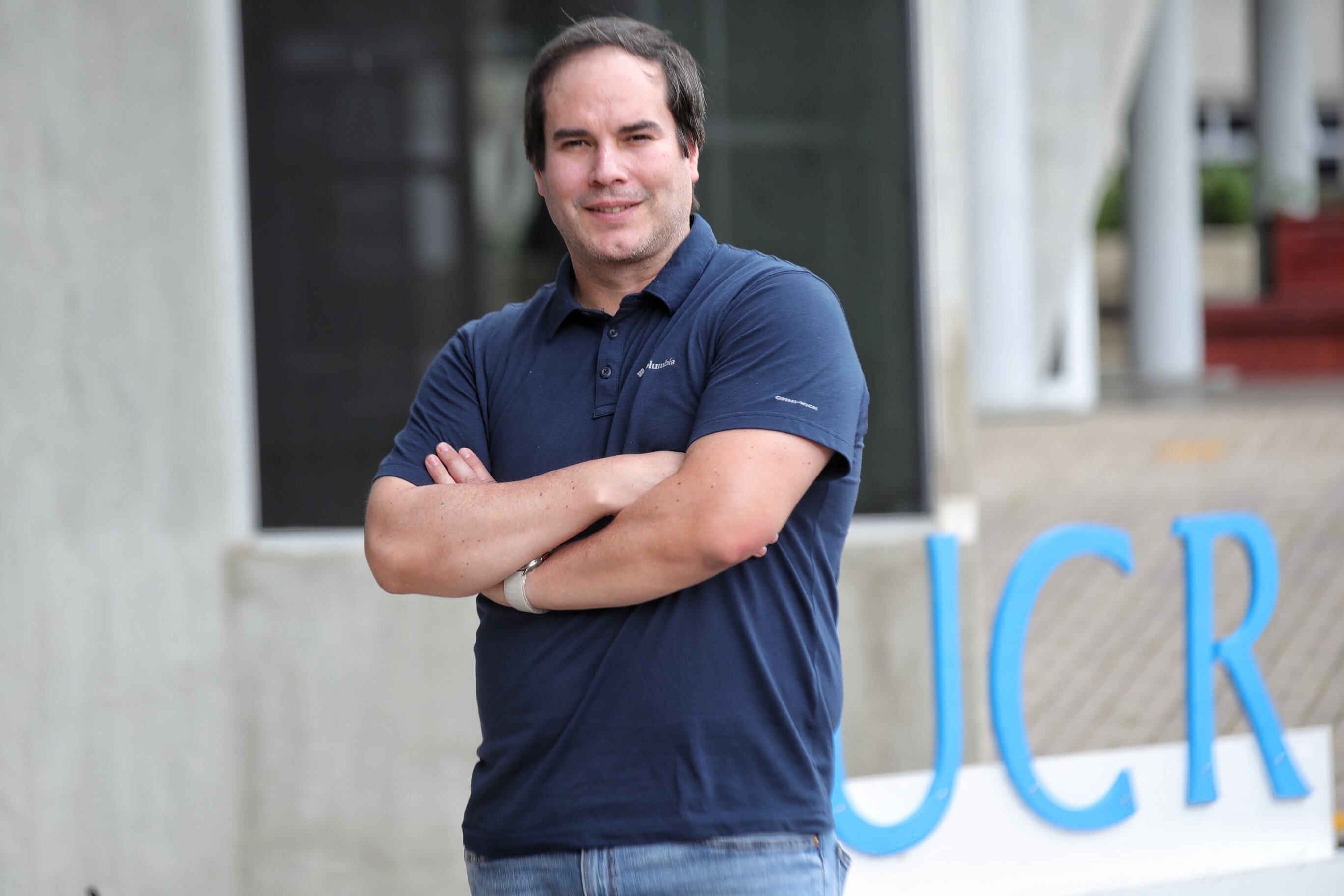 14/09/2023/ en la fotografía Sergio Santa María durante congreso espacial en el Aula Magna de la UCR / foto: john Durán