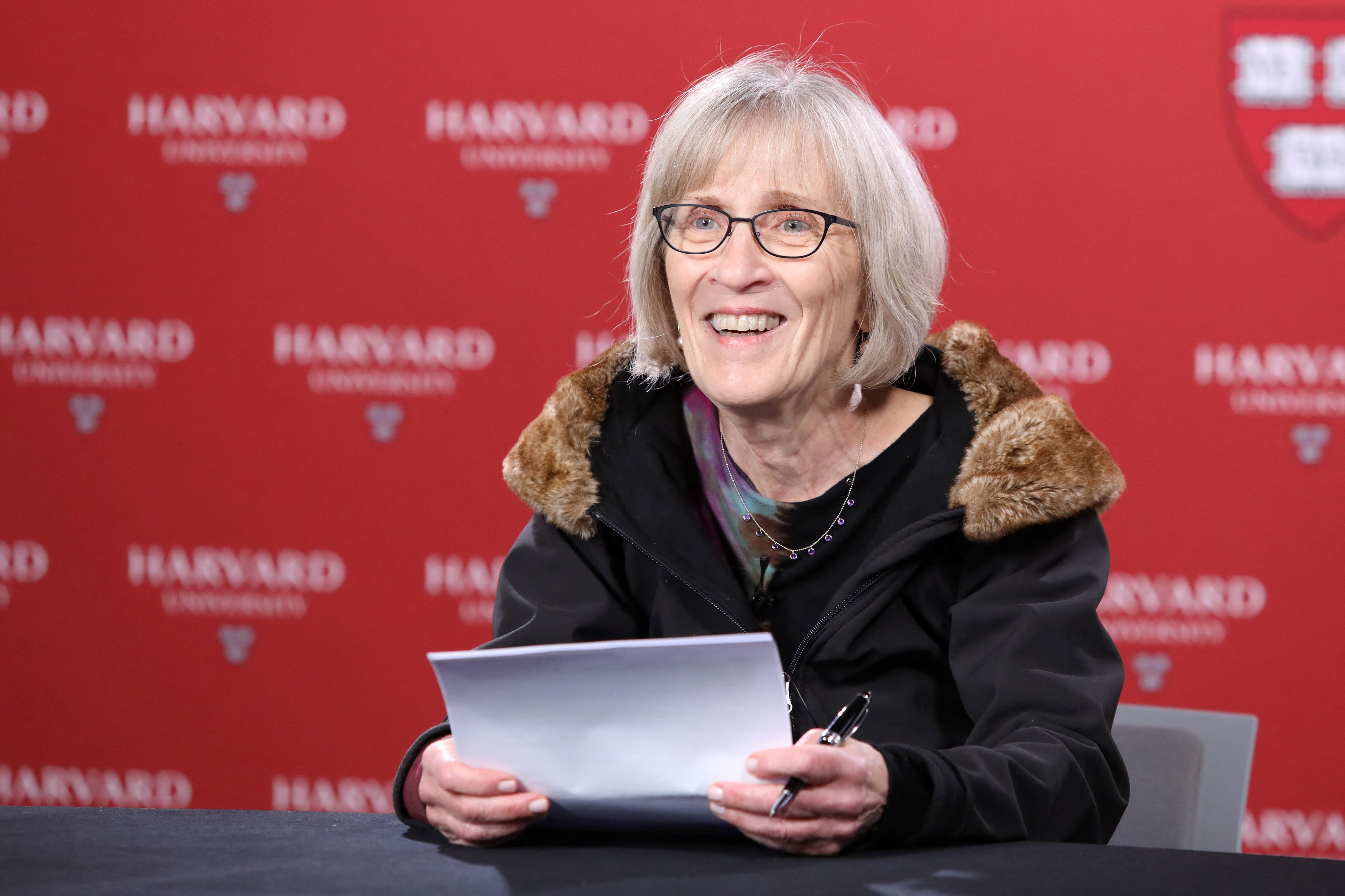 La economista estadounidense, Claudia Goldin, quien fue galardonada este 9 de octubre con el Premio Nobel de Economía, ofreció una conferencia de prensa en la Universidad de Harvard, donde labora.