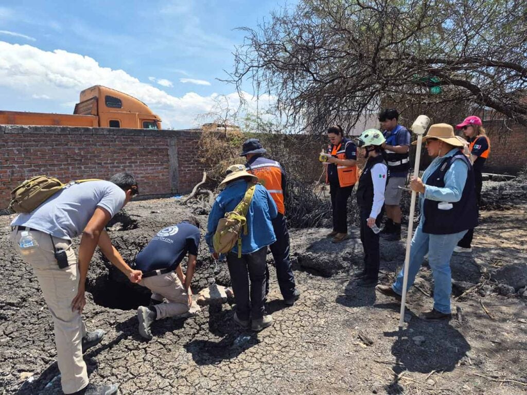 Investigadoras identificaron 11 pozas de lodo y temperaturas de hasta 86 °C en una comunidad de Michoacán donde surgieron emisiones de vapor.