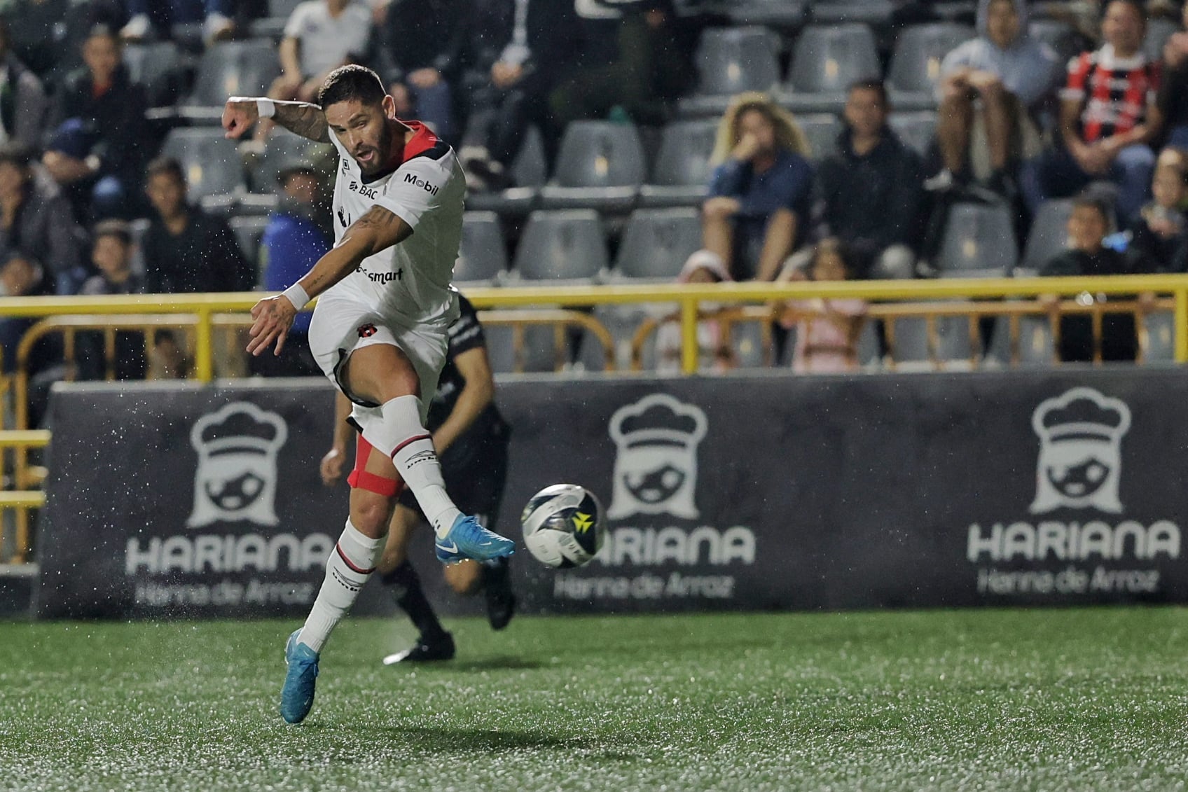 19/09/2024/ Juego entre Sporting FC. Vs Liga Deportiva Alajuelense en el estadio Ernesto Rohrmoser / Foto John Durán