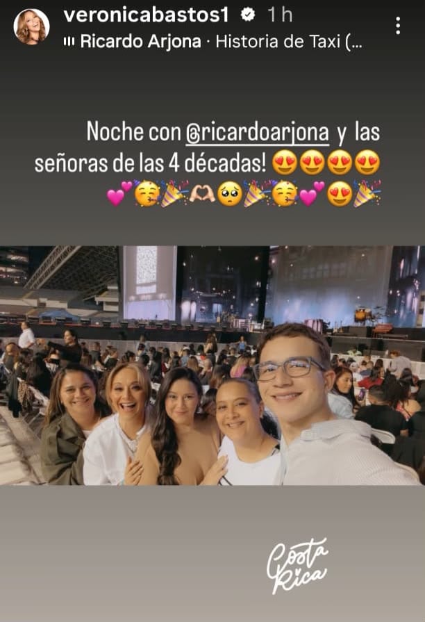 Verónica Bastos pasó una gran noche disfrutando de la música de Ricardo Arjona.
