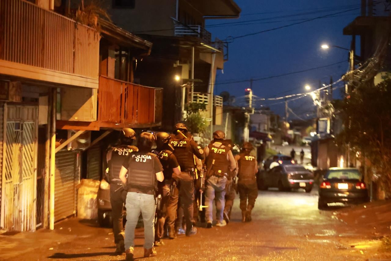 Allanamientos en La Carpio de la Sección de Homicidios del OIJ de San José, relacioandos con el asesinato de una pareja el 11 de julio en Purral de Goicoechea.
