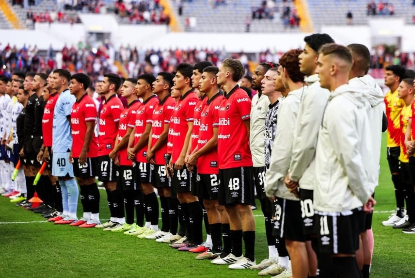 José Alvarado formó parte del equipo que presentó Liga Deportiva Alajuelense el pasado 4 de enero, en los 90 Minutos por la Vida.