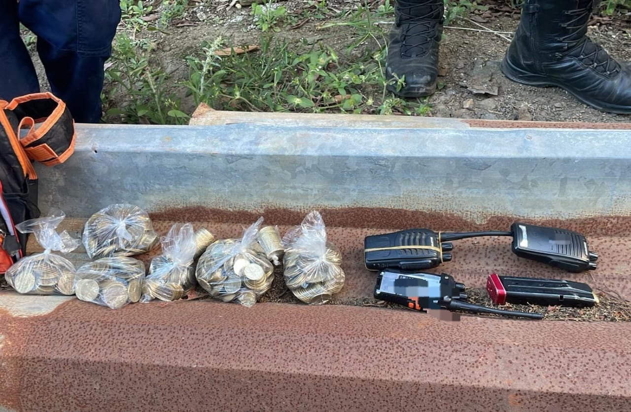 Arsenal decomisado a hombre implicado en crimen de gimnasio en Cartago.