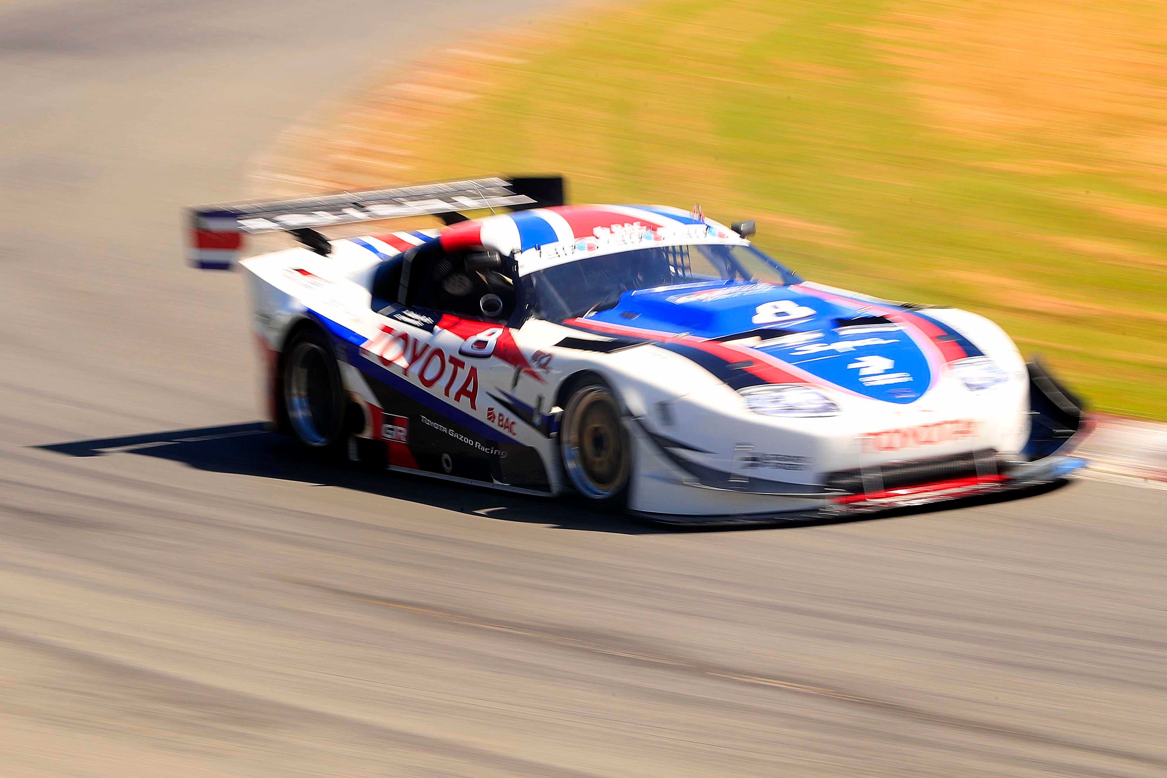 15/12/2023 Parque Viva. Pilotos y vehículos realizaron este viernes las segundas prácticas para el gran evento automovilístico, las Tres Horas de Costa Rica, en la pista starcars.com.