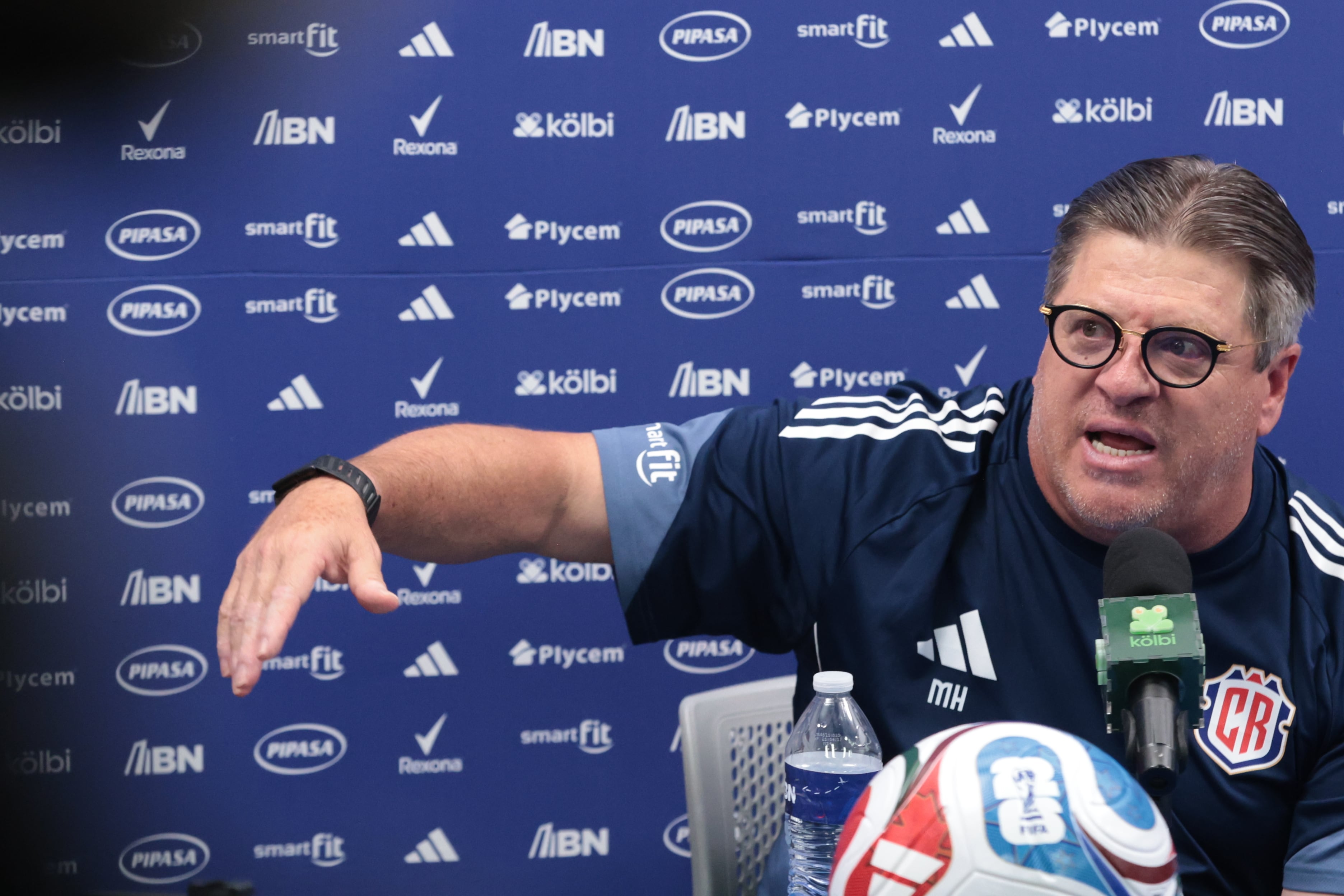 Conferencia de prensa Miguel “Piojo” Herrera