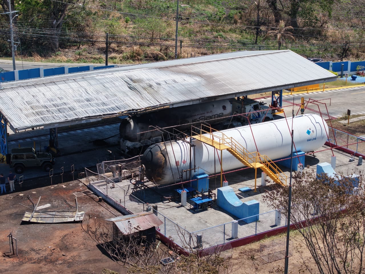 El incendio en la planta Blue Flame dejó cuantiosos daños materiales y, afortunadamente, ninguna víctima mortal