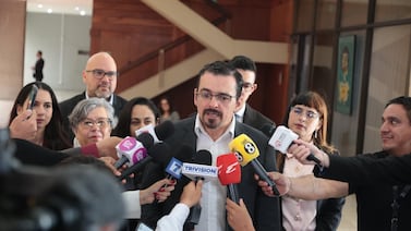 Encuentro entre el Frente Amplio y Laura Fernández termina con más coincidencias que diferencias