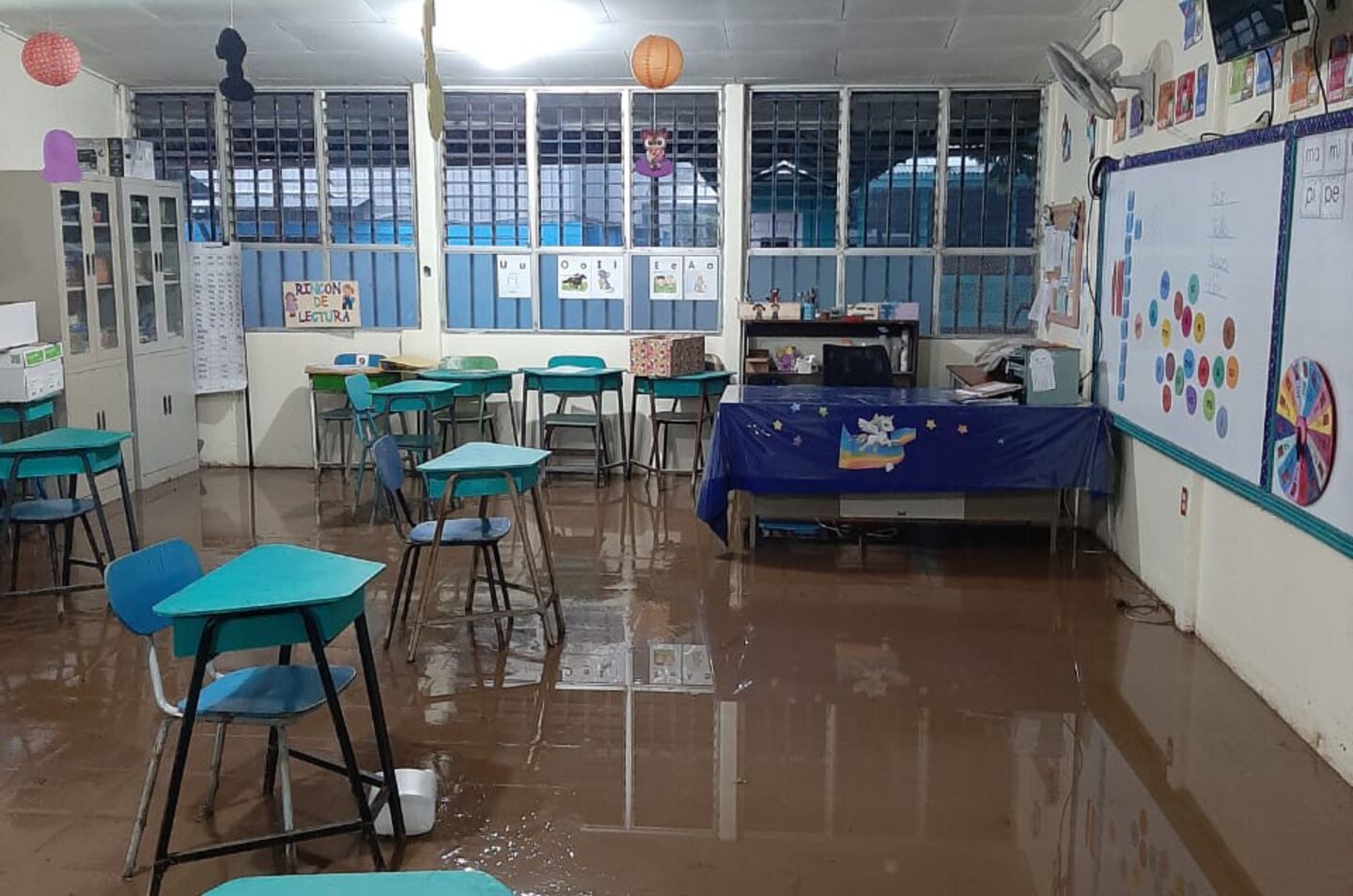 Aumentan de 30 a 88 los centros educativos afectados por lluvias e ...