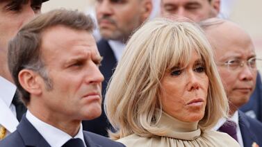 Emmanuel y Brigitte Macron irán a juicio con pruebas científicas para demostrar que la primera dama es mujer
