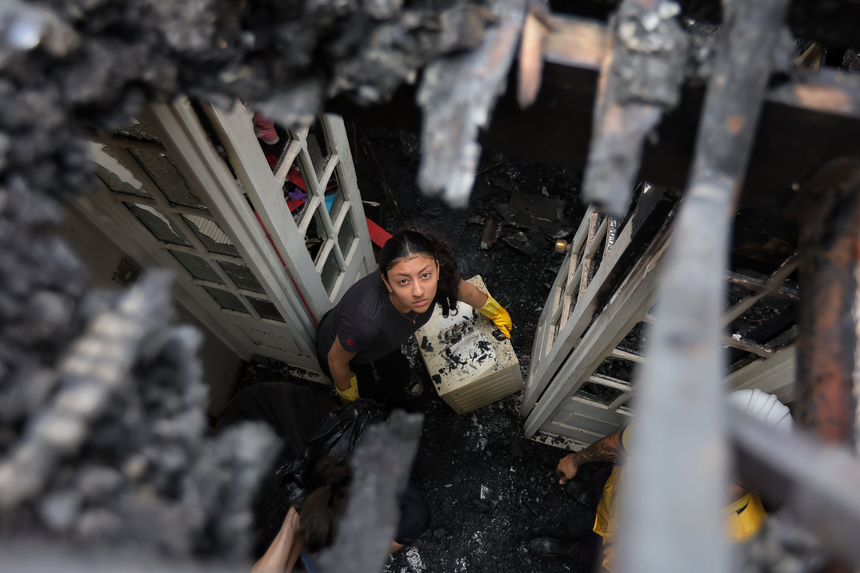 Fotos de casa de Nohemí Rodríguez quien resultó afectada por el incendio en las bodegas de las bodegas de Muñoz y Nani en San Pedro Montes de Oca / foto John Durán