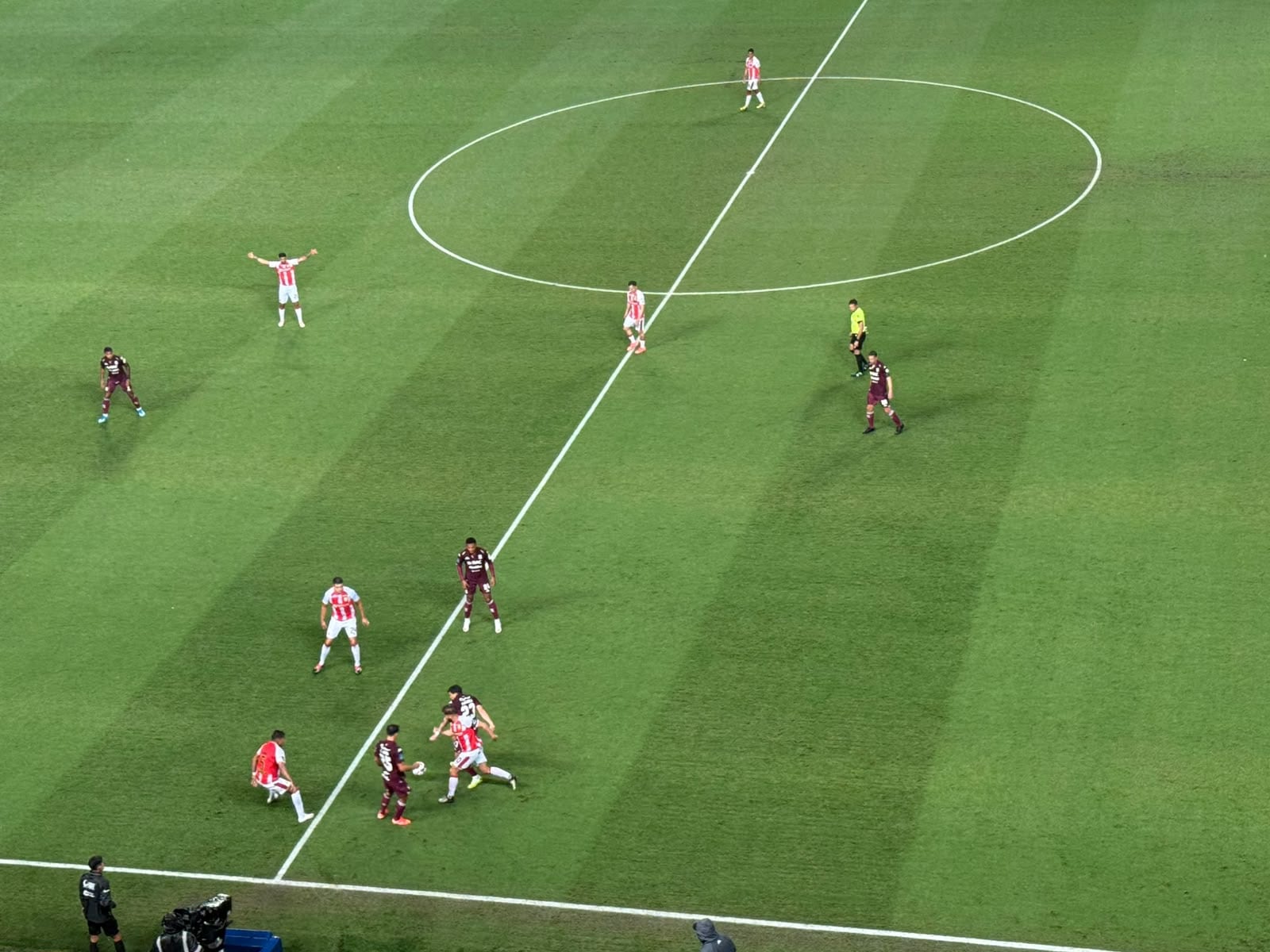 Saprissa inició con mucha intensidad el juego ante Herediano.