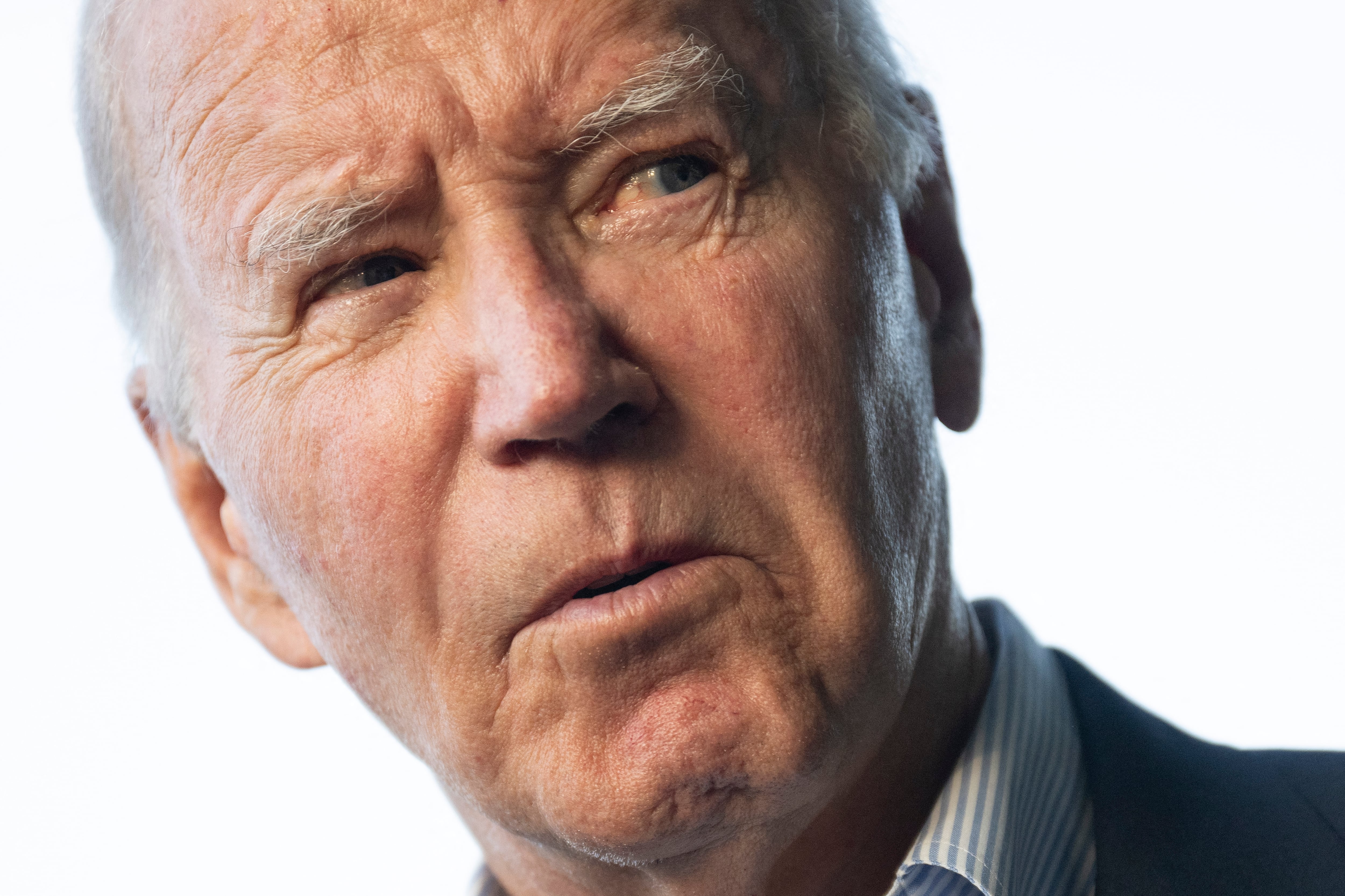 Joe Biden se reunió con un equipo estadounidense para buscar una tregua luego de que israel recuperara el cuerpo de seis rehenes.