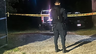 Hombre muere tras presunto intento de arrebatar arma a oficial municipal en Goicoechea