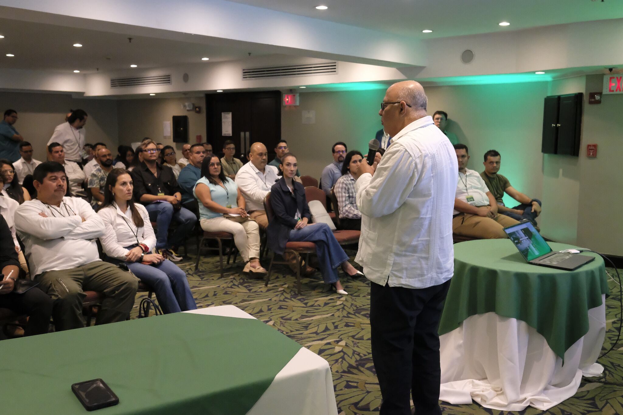 El PLN organizó una sesión de capacitación con aspirantes a puestos de elección popular y de sus equipos de apoyo, como preparación para la campaña municipal. Foto: Partido Liberación Nacional