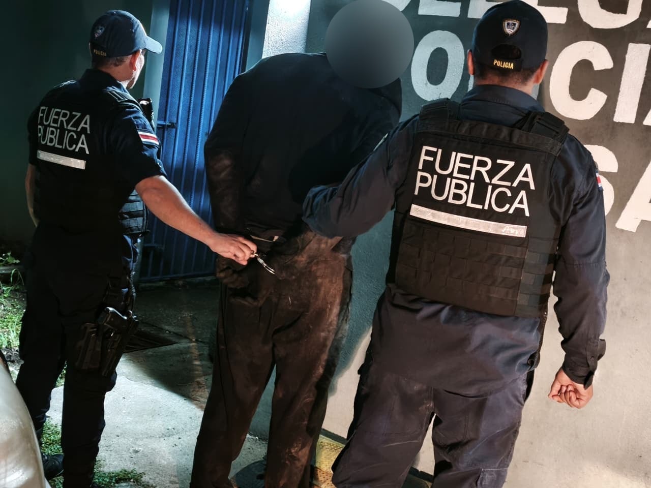 Un hombre de 36 años fue capturado en Guanacaste como sospechoso de robar un almacén mediante el uso de herramientas e inhibidores.