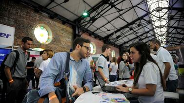 Antigüedad laboral de los ticos es de las más bajas de América Latina
