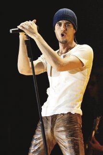 Enrique Iglesias, un repaso por su vida en fotos