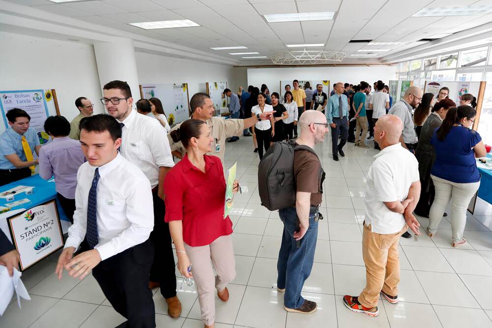 La creación de estos jóvenes surgió en la Feria de Emprendimiento, Desarrollo e Innovación (FEDI) en noviembre del año pasado, sus creadores son Daniela Palomo, José Eduardo Castro y Sebastián Hernández, estudiantes de Química de la Universidad de Costa Rica. | LUIS NAVARRO Y MONSERRATH VARGAS L.