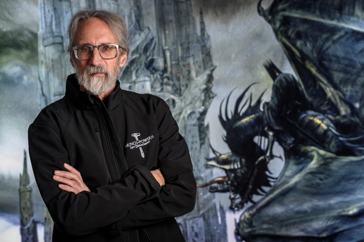 John Howe muestra su trabajo en La Tour du Fantastique, en Suiza.