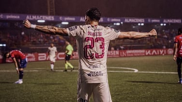 Saprissa golpea al San Carlos de Wálter Centeno: vea todas las anotaciones en un juego vibrante