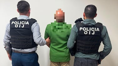 Detienen al sospechoso de agredir a madre que viajaba con su hija en moto; lo capturaron en el aeropuerto